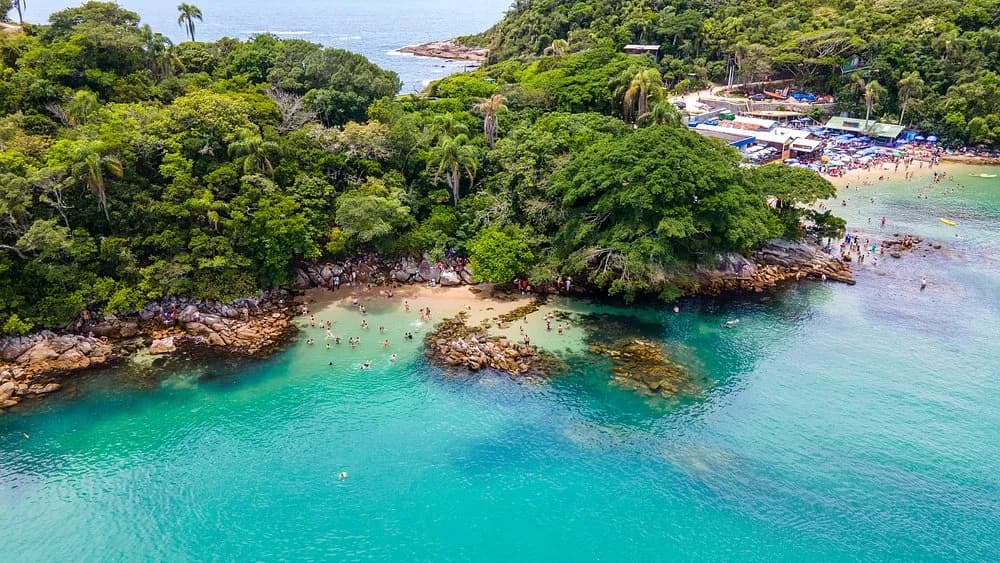 Praia do Biguá · piscinas naturais