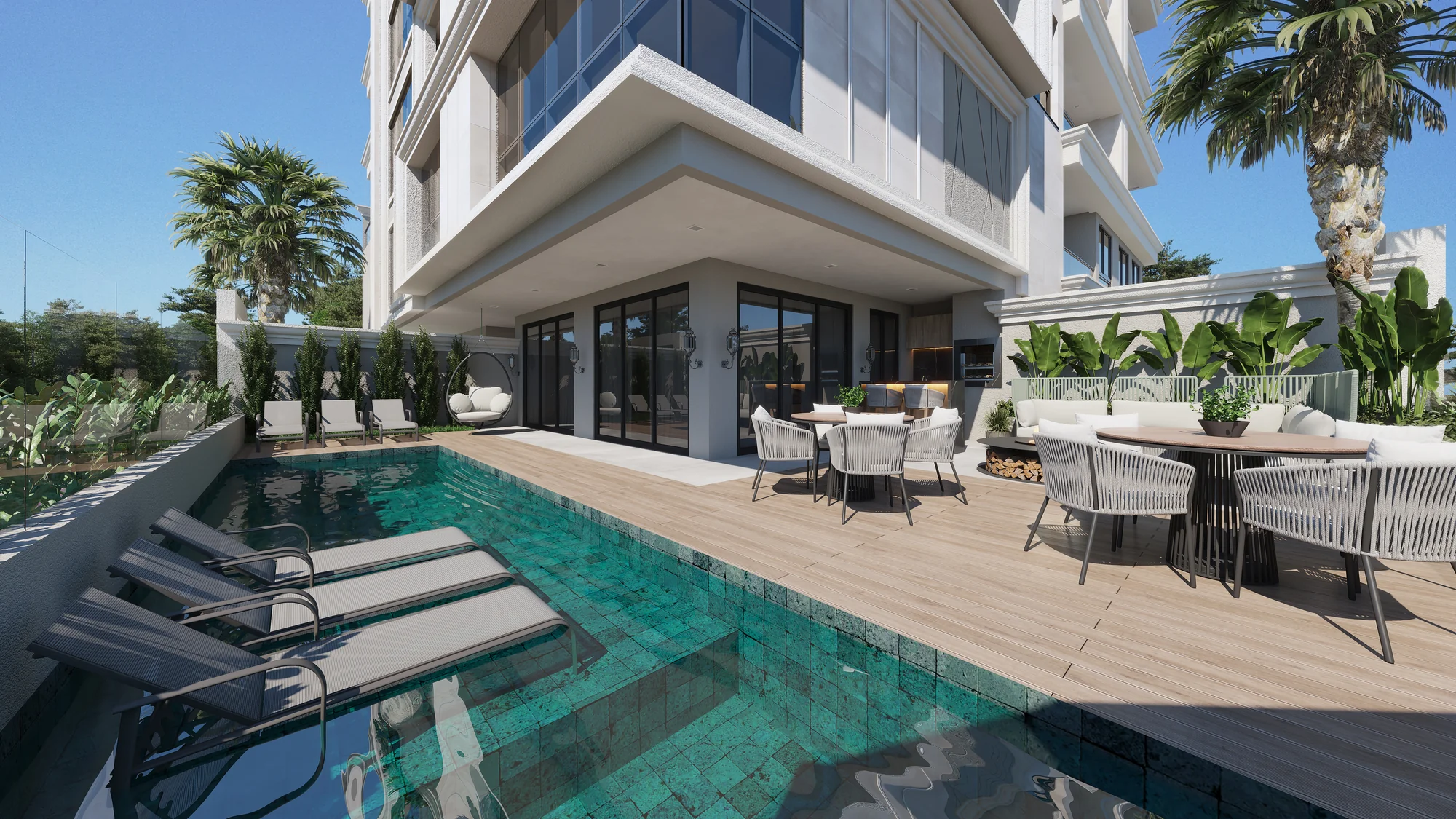 Pool & sun deck